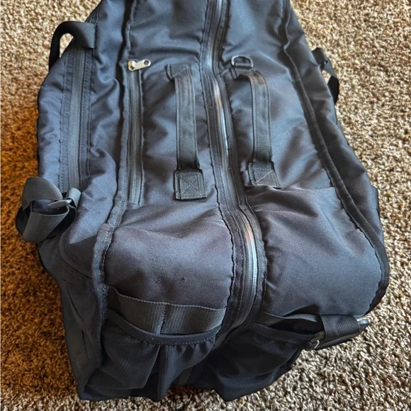 Nike RPM Black Duffel Bag - Picture 3 of 16